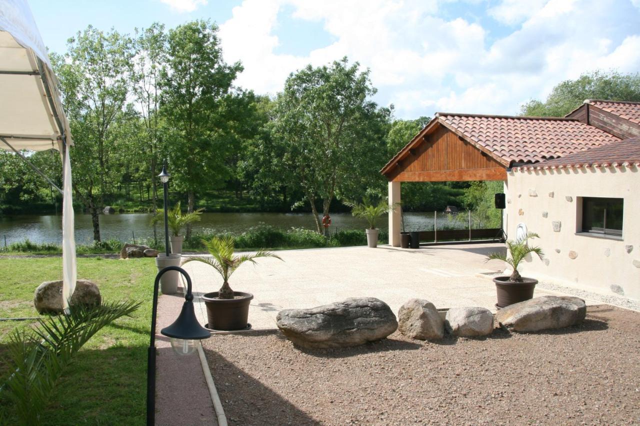 Logis De L'Aubonniere Hotel Chaille-sous-les-Ormeaux Bagian luar foto