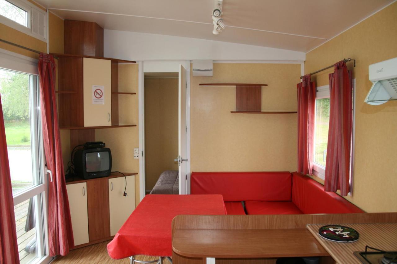 Logis De L'Aubonniere Hotel Chaille-sous-les-Ormeaux Bagian luar foto